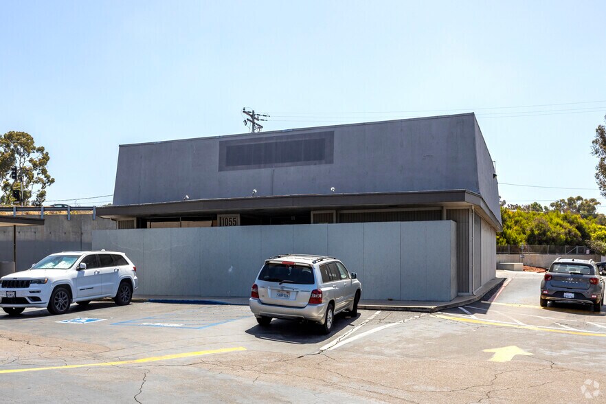 955-1005 Carlsbad Village Dr, Carlsbad, CA à louer - Photo du bâtiment - Image 2 de 3