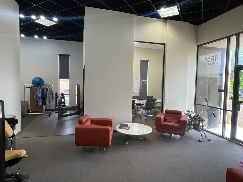 4651 Sunbelt Dr, Addison, TX à vendre - Photo intérieure - Image 3 de 10