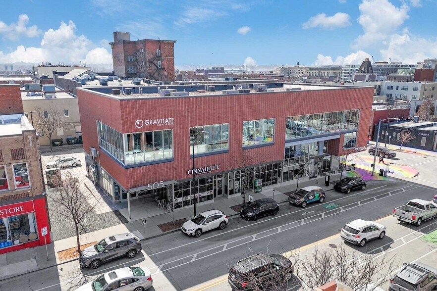 505 E Grand Ave, Des Moines, IA à louer - Photo du bâtiment - Image 1 de 19