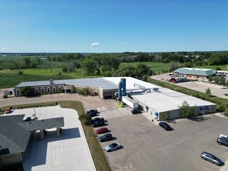More details for 911 E Main St, Winneconne, WI - Retail for Sale