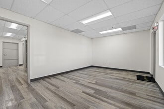 7950-7966 NW 14th St, Miami, FL for lease Interior Photo- Image 2 of 14