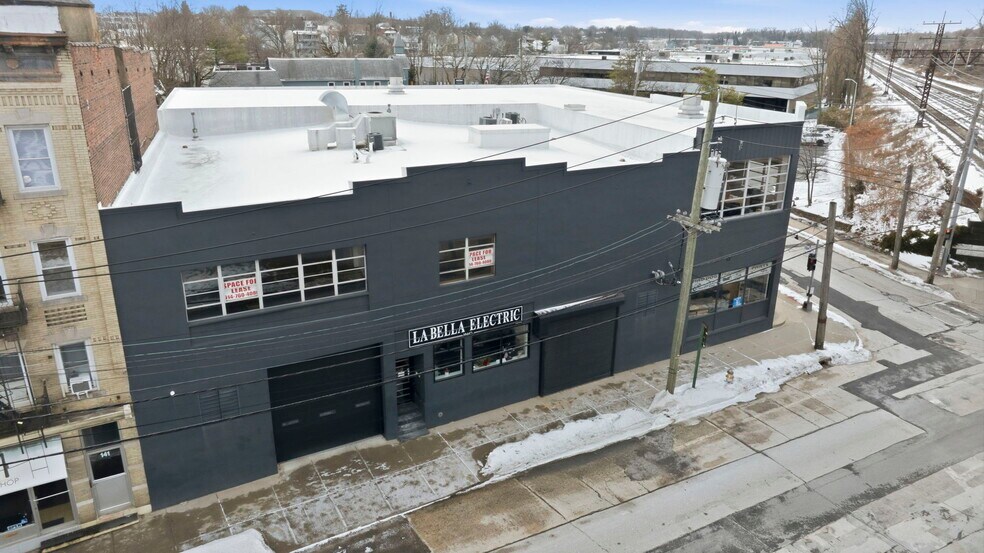 145 S Main St, Port Chester, NY à vendre - Photo du bâtiment - Image 2 de 31