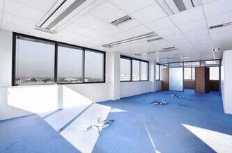 Bureau dans Rungis à louer Photo intérieure- Image 1 de 5