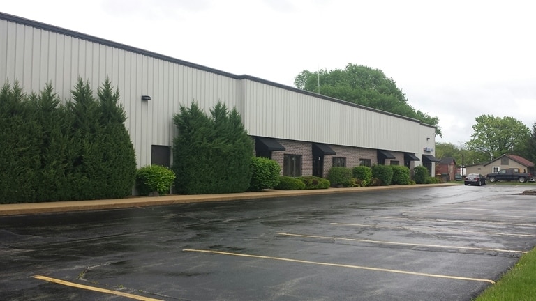 43W900 IL Route 64, Maple Park, IL for lease - Primary Photo - Image 1 of 5