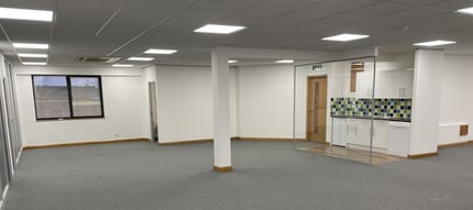 Smeaton Clos, Aylesbury for lease Interior Photo- Image 2 of 2