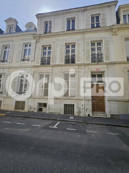 Flex in Reims for sale - Building Photo - Image 1 of 12