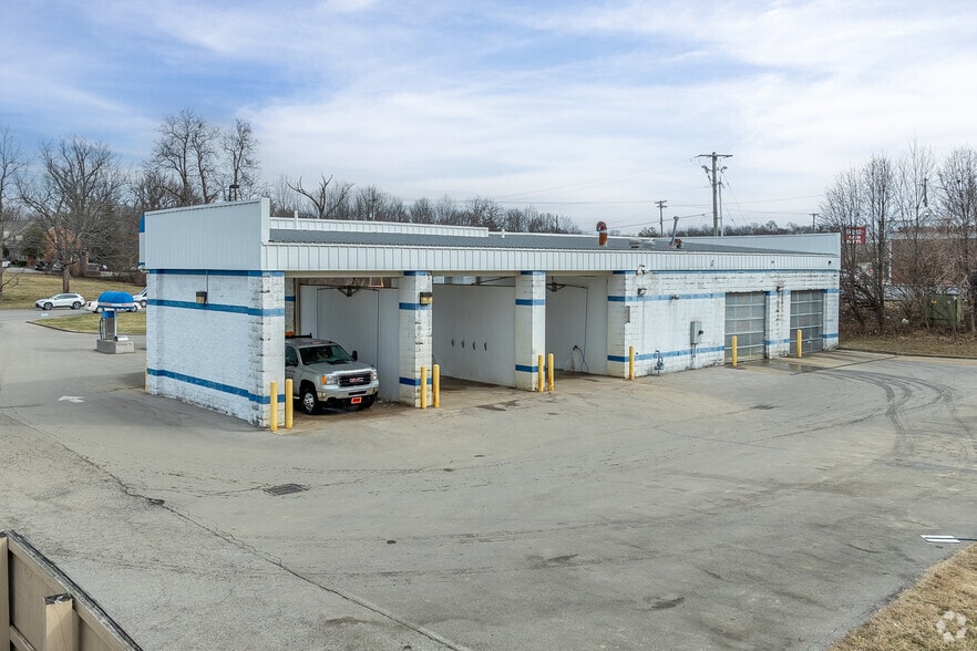 1888 Midland Trl, Shelbyville, KY for sale - Building Photo - Image 2 of 3