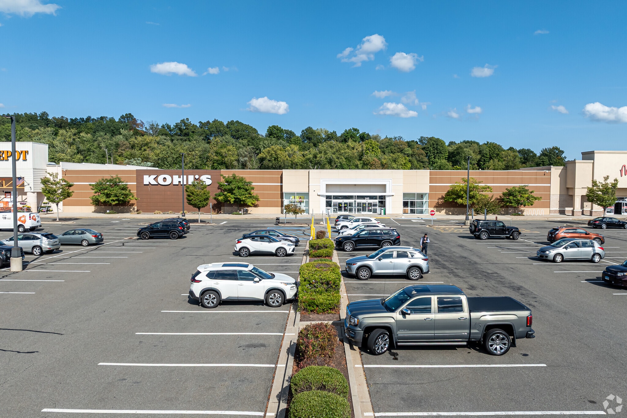 225-273 Wilbur Cross Hwy, Berlin, CT for lease Building Photo- Image 1 of 16