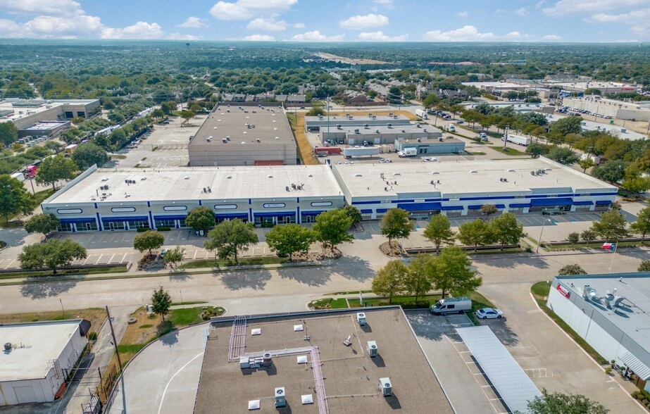 2515 Tarpley Rd, Carrollton, TX for lease - Building Photo - Image 3 of 3