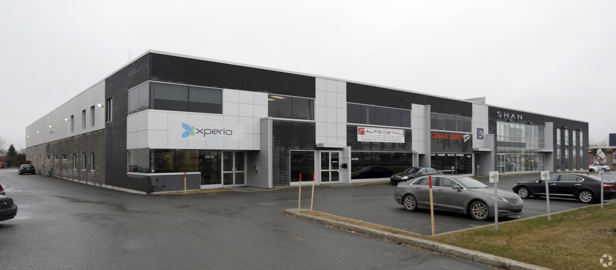 4372-4384 Desserte S Autoroute 440, Laval, QC for lease Primary Photo- Image 1 of 3