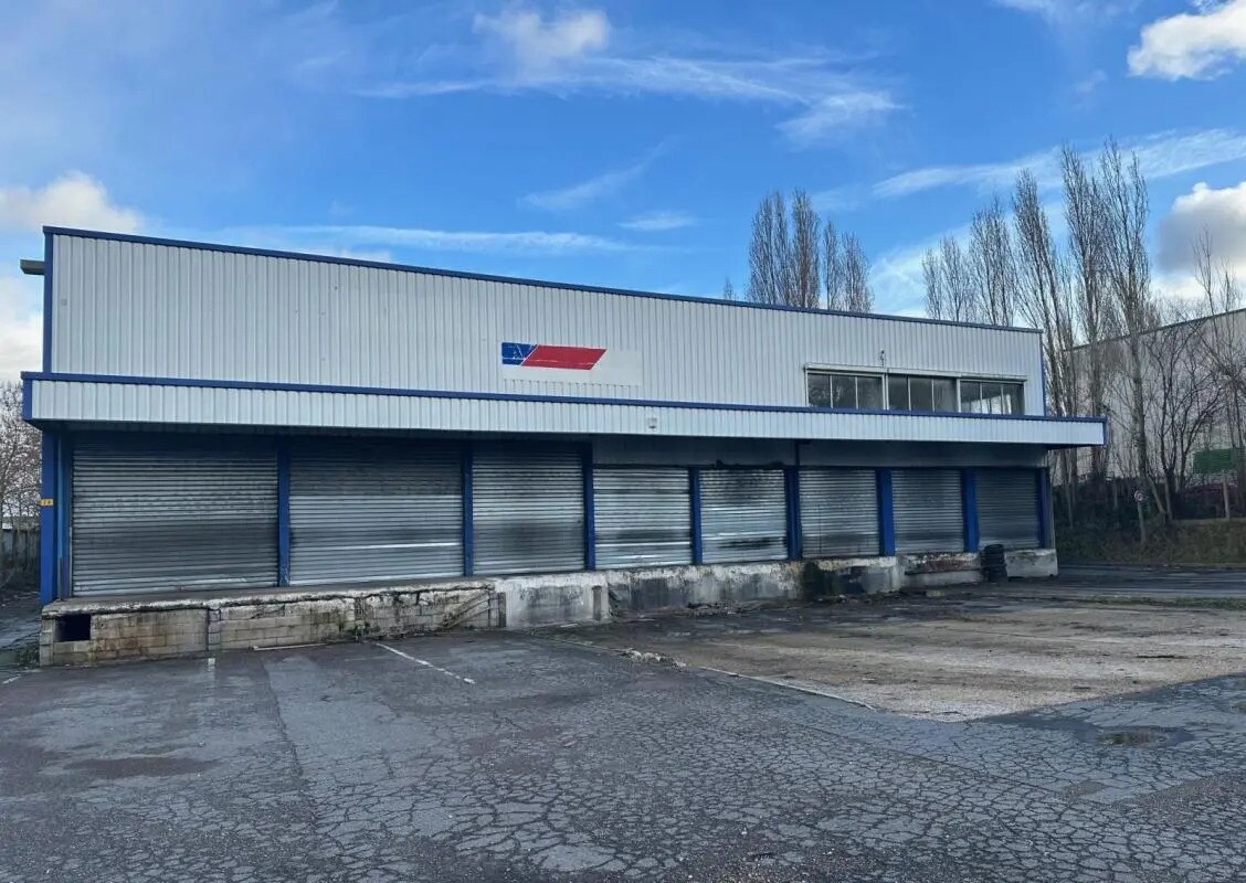 11 Avenue Descartes, Morangis à louer Photo du bâtiment- Image 1 de 7