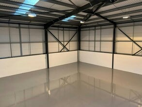 Evans Rd, Liverpool à louer Photo du bâtiment- Image 2 de 6