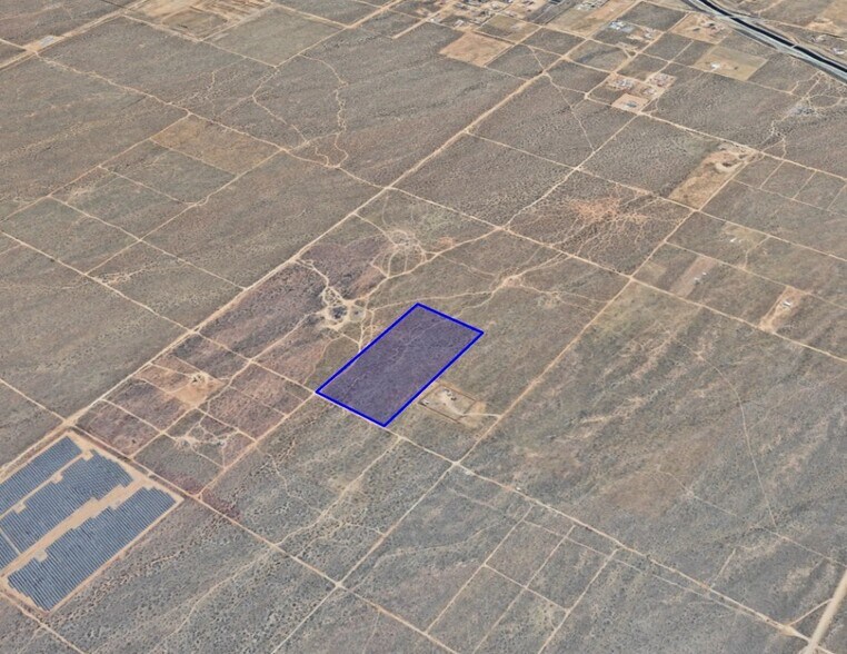 LUNA Rd, Phelan, CA à vendre - Photo principale - Image 1 de 2