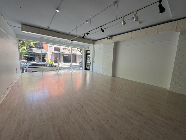 15 Broadway St, Asheville, NC for sale - Building Photo - Image 3 of 8
