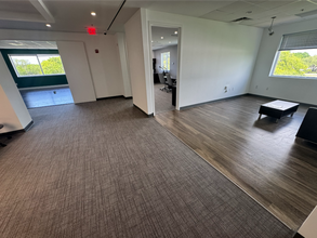 1095 Broken Sound Pky, Boca Raton, FL à louer Photo intérieure- Image 2 de 9