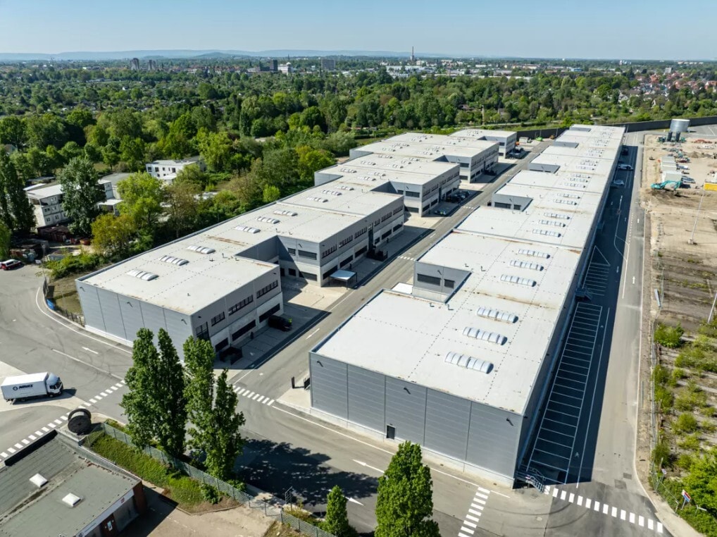  for lease Interior Photo- Image 1 of 2