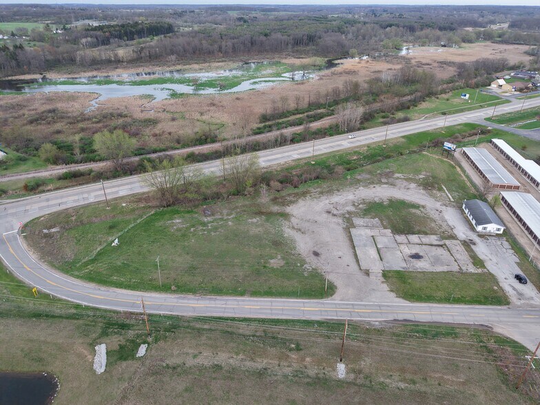 3505 Carleton Rd, Hillsdale, MI for lease - Building Photo - Image 3 of 6