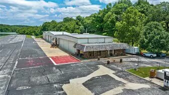 1051 Peterson Dr, Decatur, AR à vendre - Photo du bâtiment - Image 2 de 29