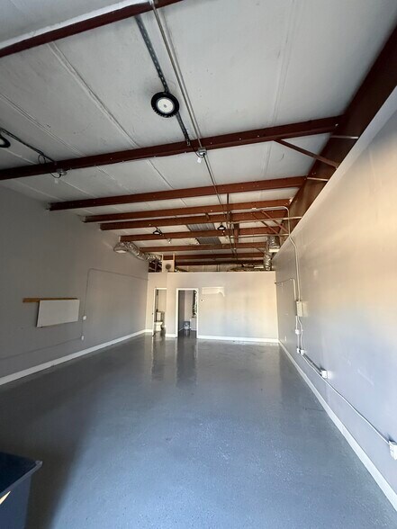 5449 Benchmark Ln, Sanford, FL à louer - Photo du bâtiment - Image 2 de 26