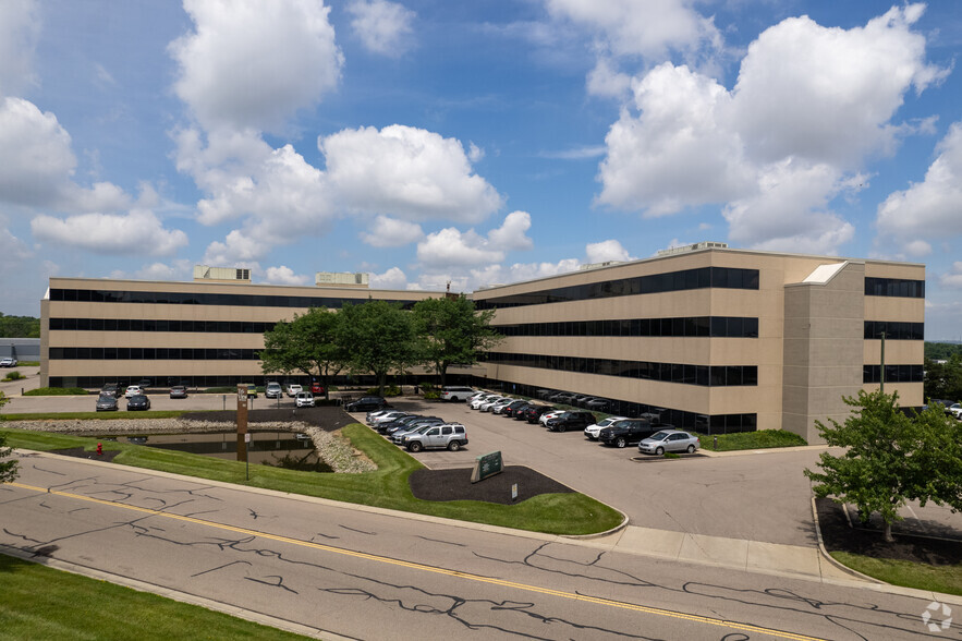 110 Boggs Ln, Cincinnati, OH for lease - Building Photo - Image 1 of 15