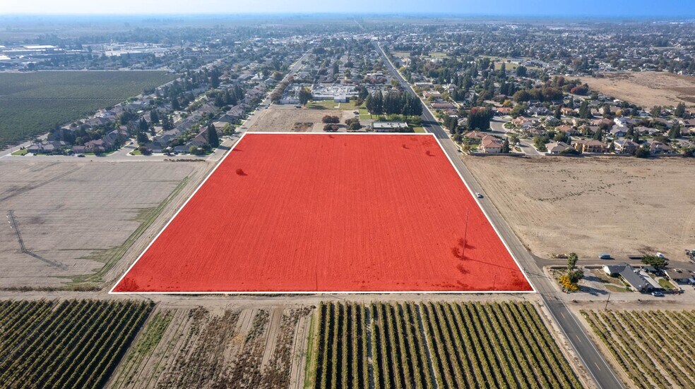 1000 Rose Ave, Selma, CA à vendre - Photo du bâtiment - Image 2 de 8