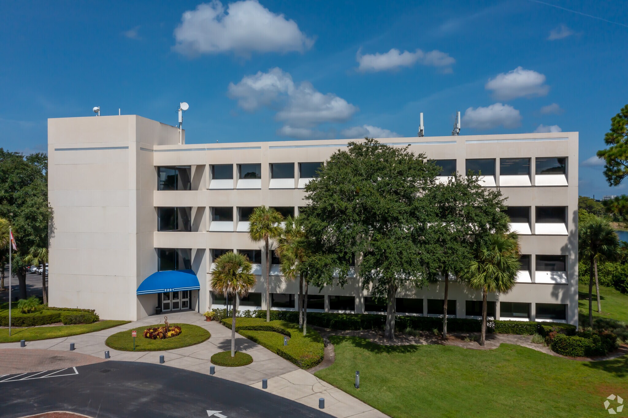 2201 Lucien Way, Maitland, FL à louer Photo du bâtiment- Image 1 de 112