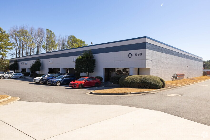 1690 Enterprise Way SE, Marietta, GA à louer - Photo du bâtiment - Image 1 de 4