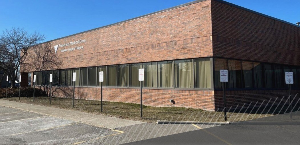 25780-25790 Commerce Dr, Madison Heights, MI à louer Photo du bâtiment- Image 1 de 8