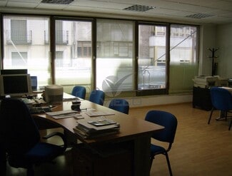 Plus de détails pour Multi-résidentiel à vendre