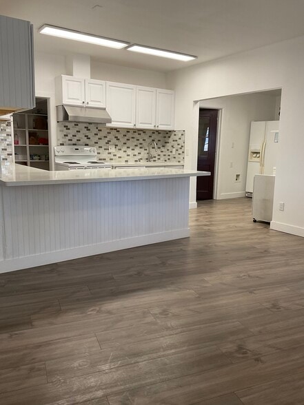 511 G St, Galt, CA for sale - Interior Photo - Image 3 of 17