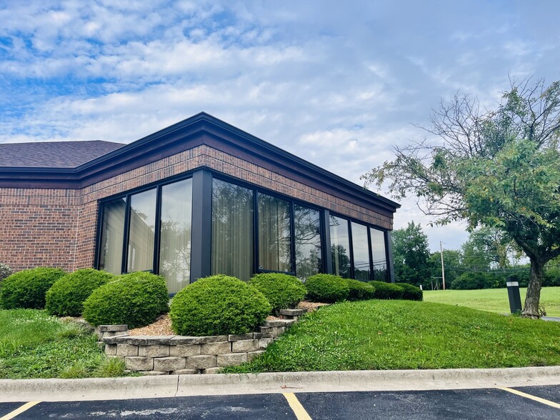 19630 Governors Hwy, Flossmoor, IL à vendre - Photo du bâtiment - Image 1 de 1