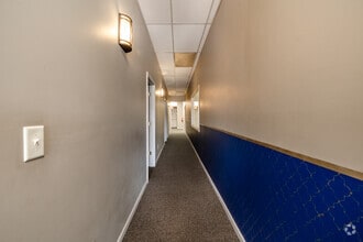4800 W Maple St, Wichita, KS for lease Interior Photo- Image 2 of 6