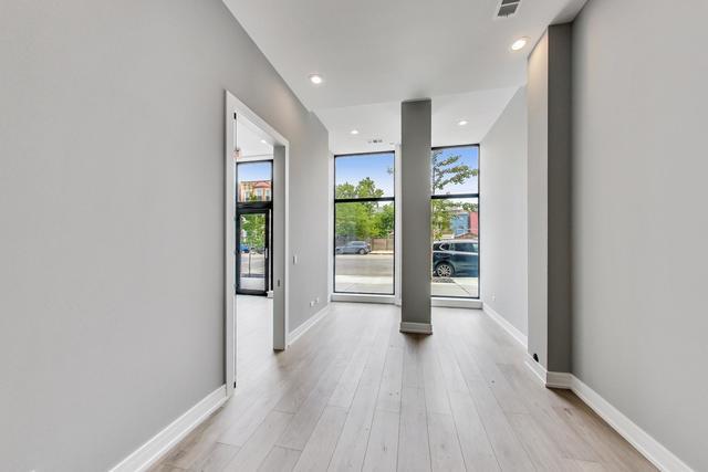 1330 Western, Chicago, IL à vendre - Photo intérieure - Image 3 de 9