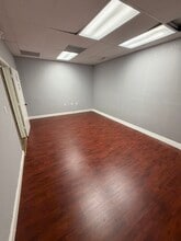 5400 S University Dr, Davie, FL for lease Interior Photo- Image 2 of 6