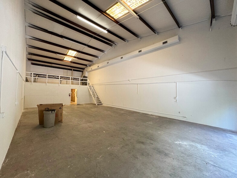 4776 Radio Rd, Naples, FL for lease - Building Photo - Image 3 of 7