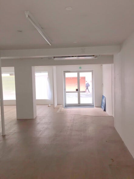 Retail in Belfort for lease - Interior Photo - Image 1 of 3