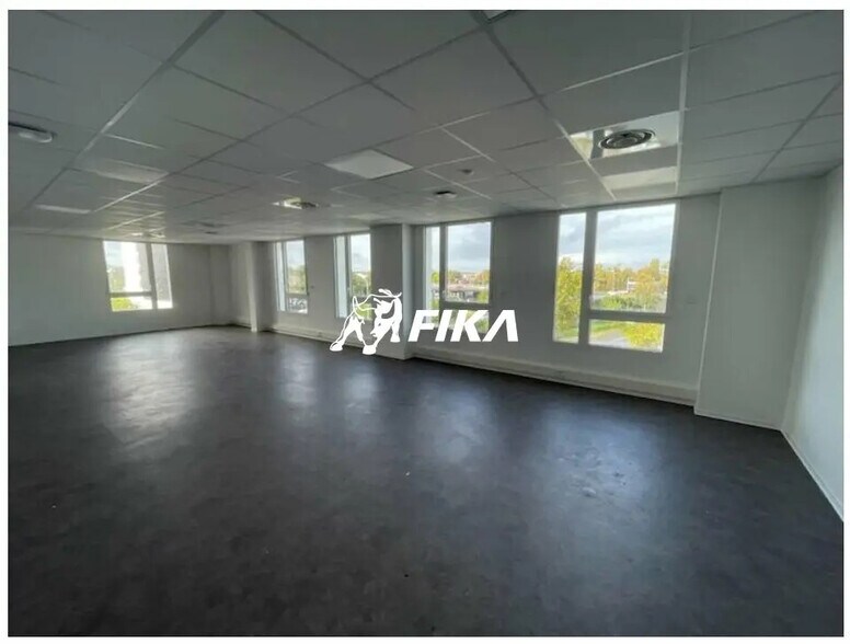 Bureau dans Villenave-d'Ornon à vendre - Photo du bâtiment - Image 3 de 13