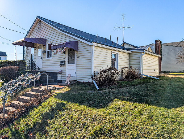 2245 Cherry Ave, Alliance, OH à vendre - Photo du bâtiment - Image 1 de 32