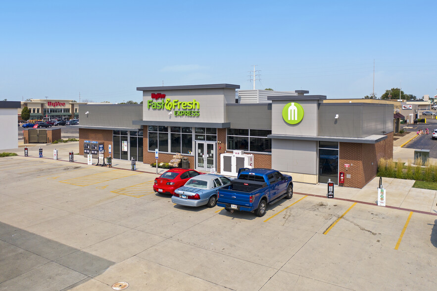 4125 N Sheridan Rd, Peoria, IL for lease - Building Photo - Image 2 of 8