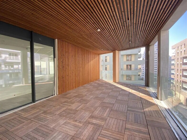 Office in Asnières-sur-Seine for lease - Building Photo - Image 2 of 8