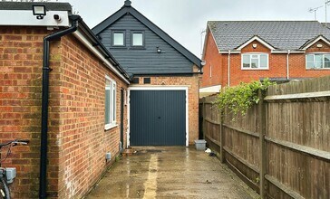 36 Burr St, Dunstable for lease Building Photo- Image 1 of 3