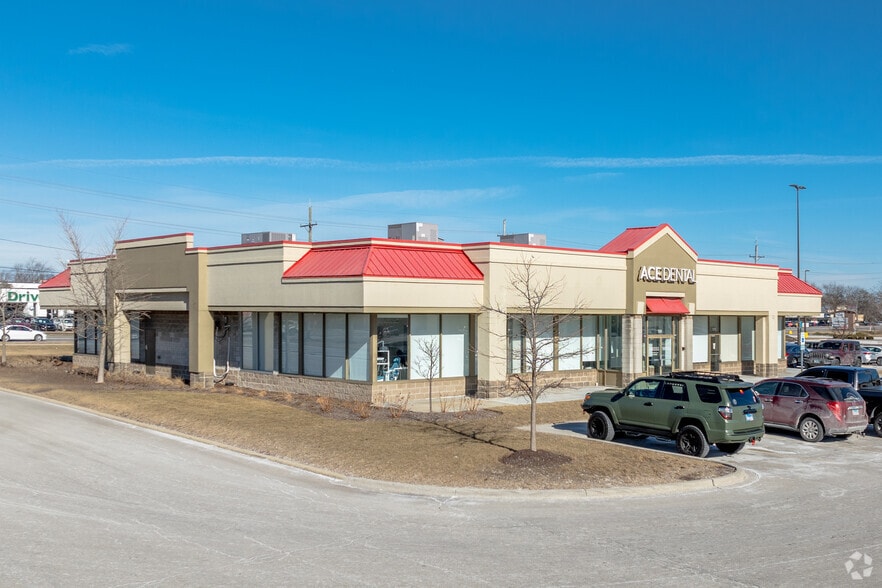 401 E Roosevelt Rd, Lombard, IL for sale - Primary Photo - Image 1 of 17