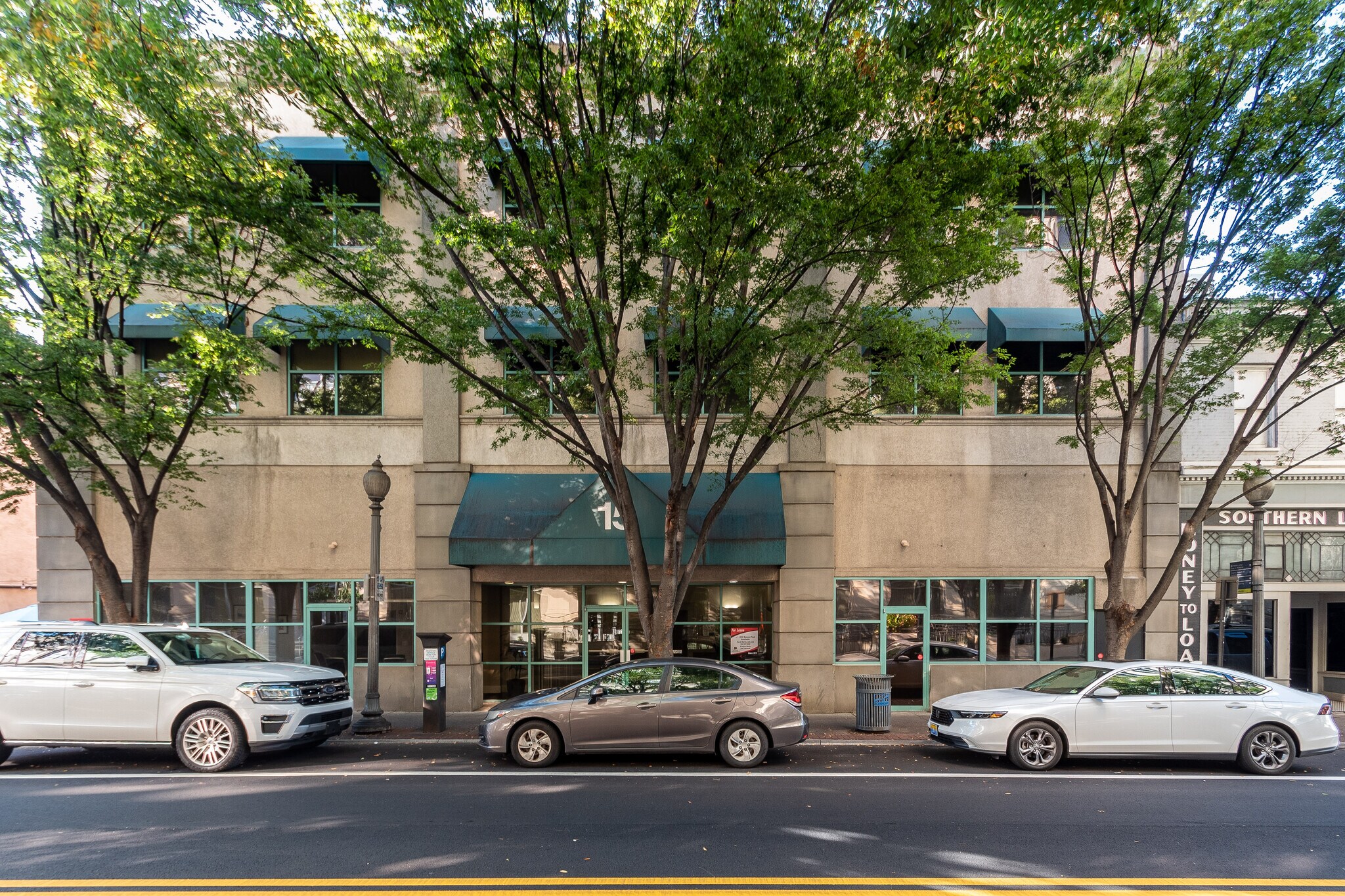 15 Salem Ave SW, Roanoke, VA à vendre Photo du bâtiment- Image 1 de 20