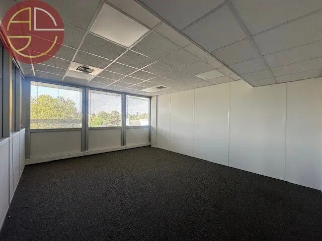 Retail in Colomiers for lease Building Photo- Image 1 of 6