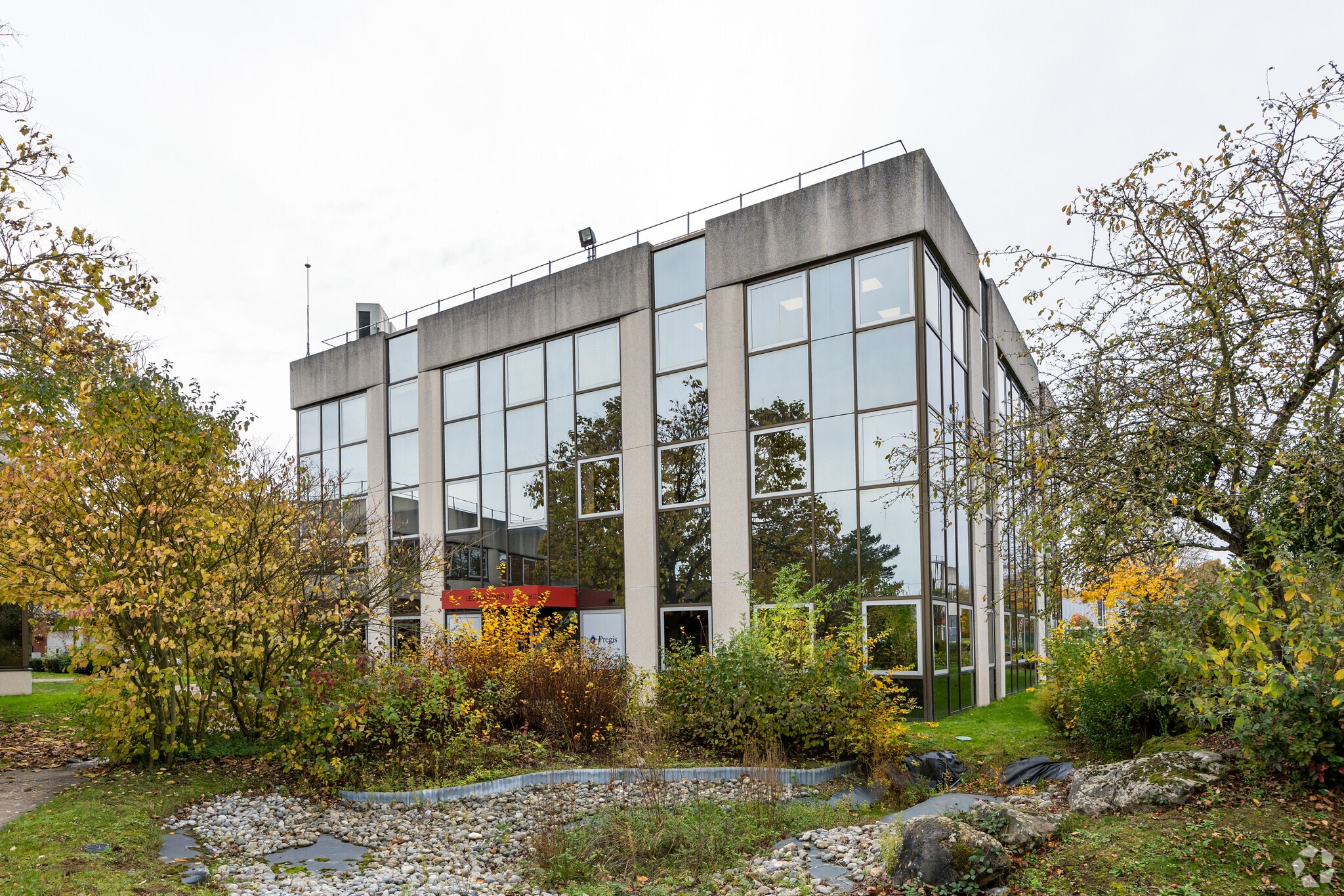 13 Rue de la Perdrix Les Flamants 9, Villepinte for lease Primary Photo- Image 1 of 4