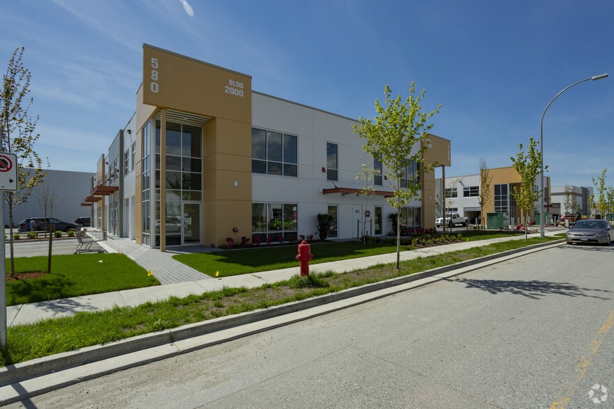 580 Seaborne Ave, Port Coquitlam, BC à louer - Photo du bâtiment - Image 3 de 3