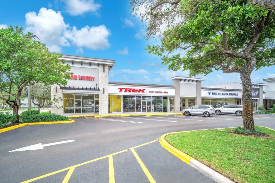 401-433 N Federal Hwy, Pompano Beach, FL à louer - Photo du bâtiment - Image 2 de 14