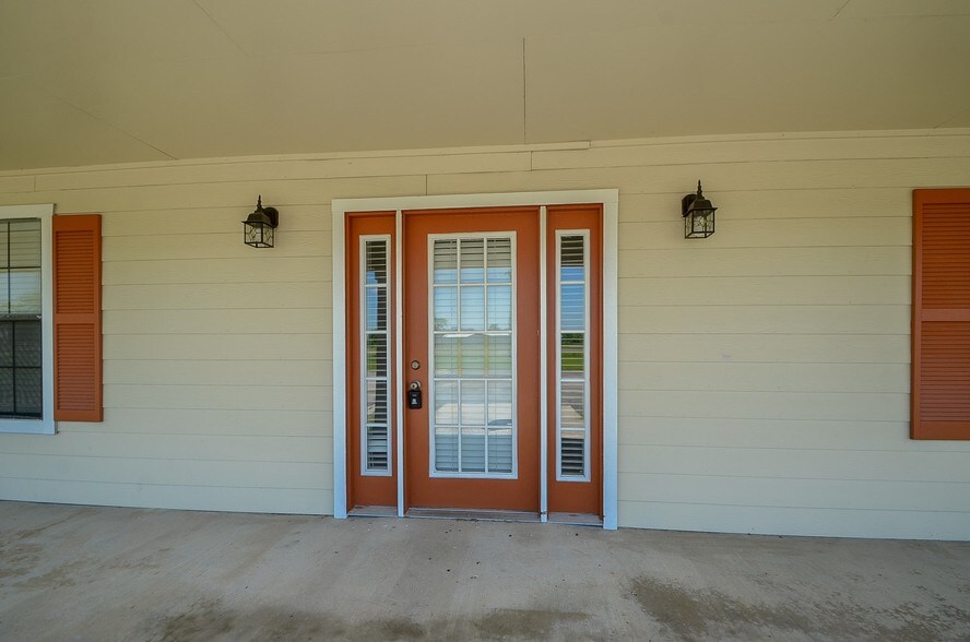 8608 FM 1960, Dayton, TX à vendre - Photo du bâtiment - Image 3 de 13