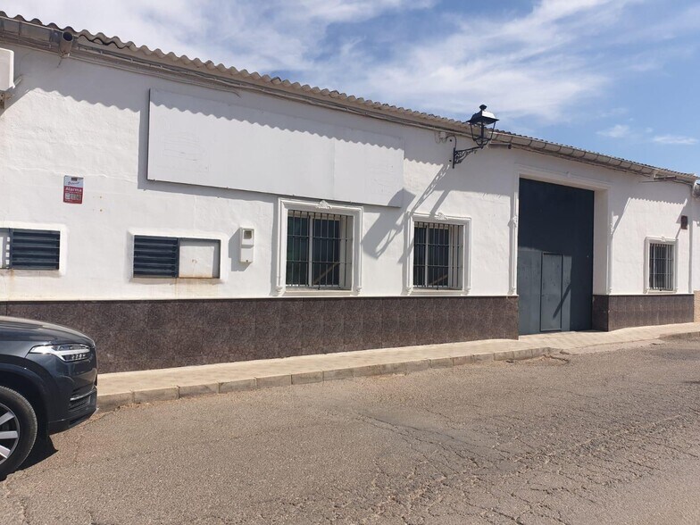 Industrial in Pilas, Sevilla for sale - Building Photo - Image 2 of 3