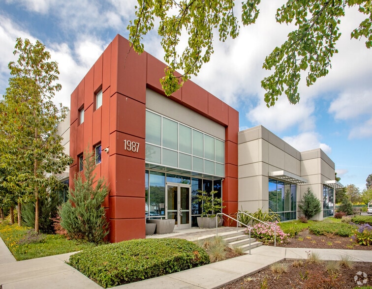 1987 Leghorn St, Mountain View, CA for lease - Primary Photo - Image 1 of 17